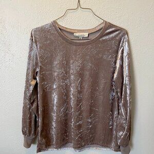 No Comment Crushed Velvet Velour Pull On Top Size Medium Champagne NWT